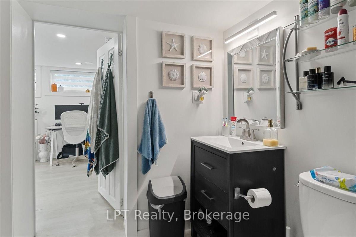 667 Wickens Avenue • Burlington, ON photo 37