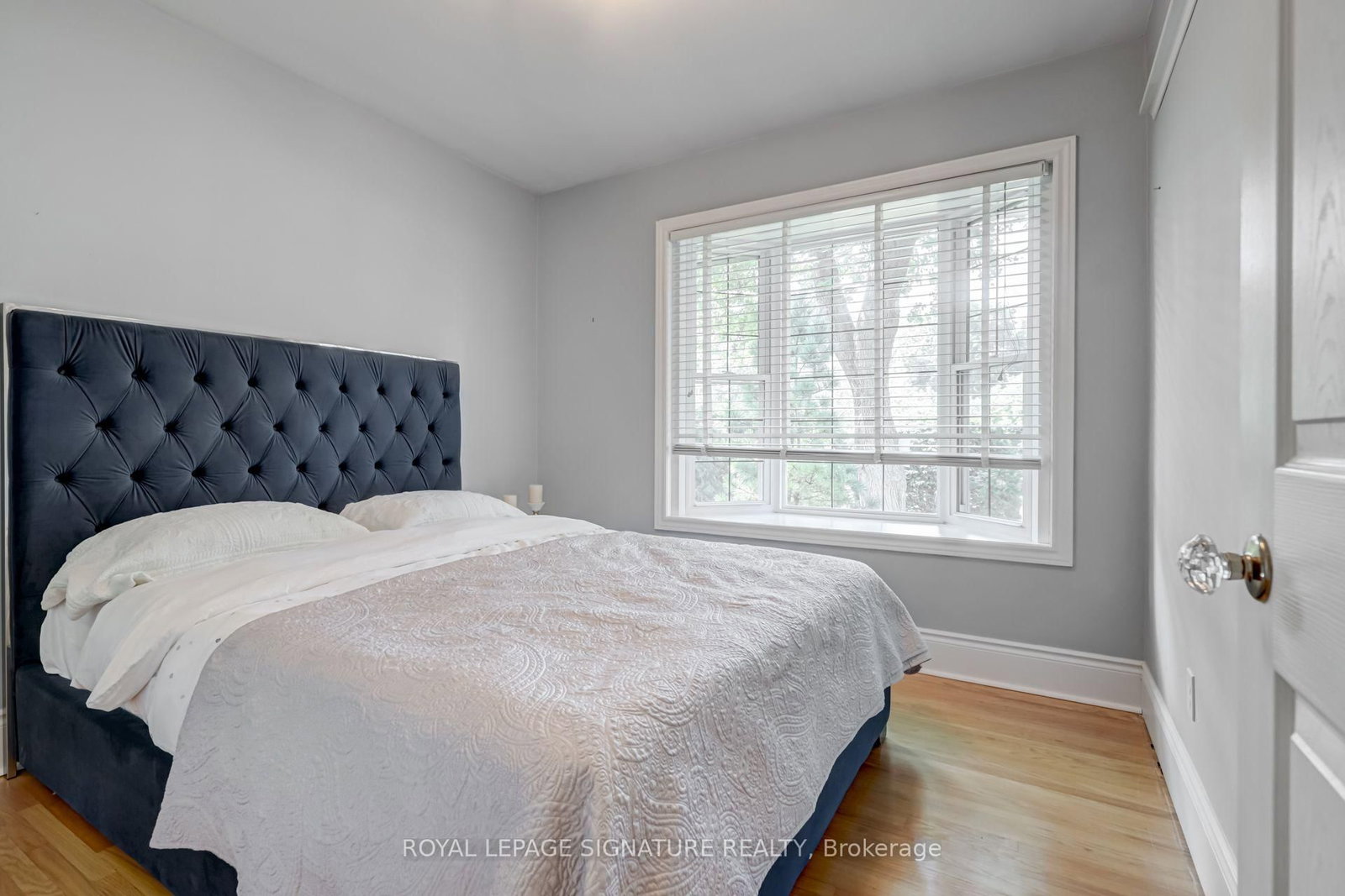 383 Maplehurst Avenue • Oakville, ON photo 13