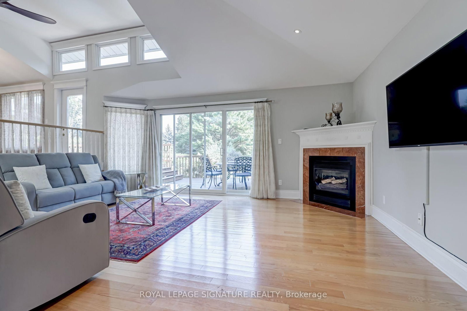 383 Maplehurst Avenue • Oakville, ON photo 19