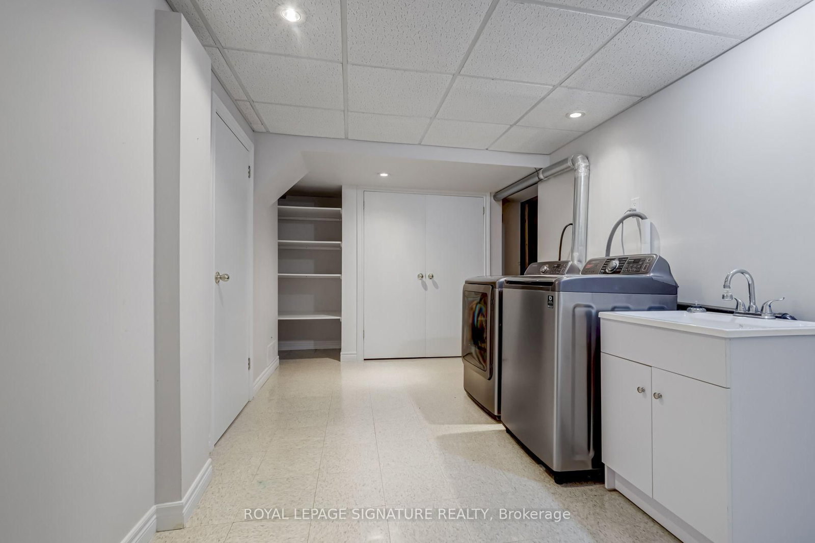 383 Maplehurst Avenue • Oakville, ON photo 25