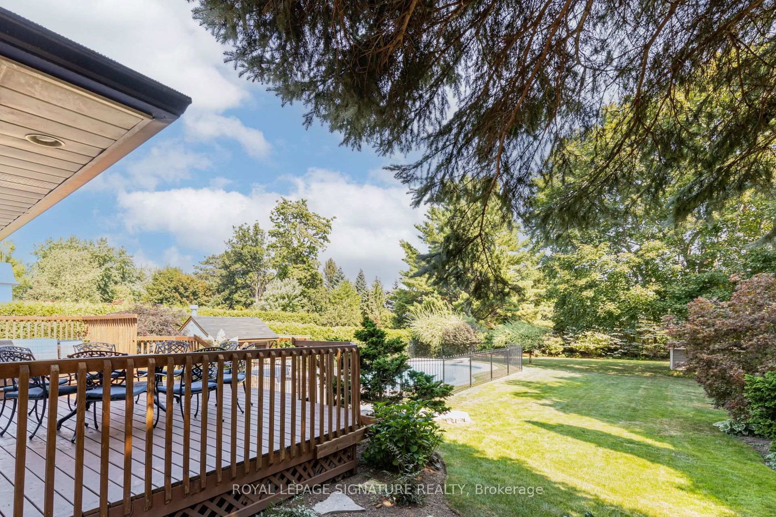 383 Maplehurst Avenue • Oakville, ON photo 27