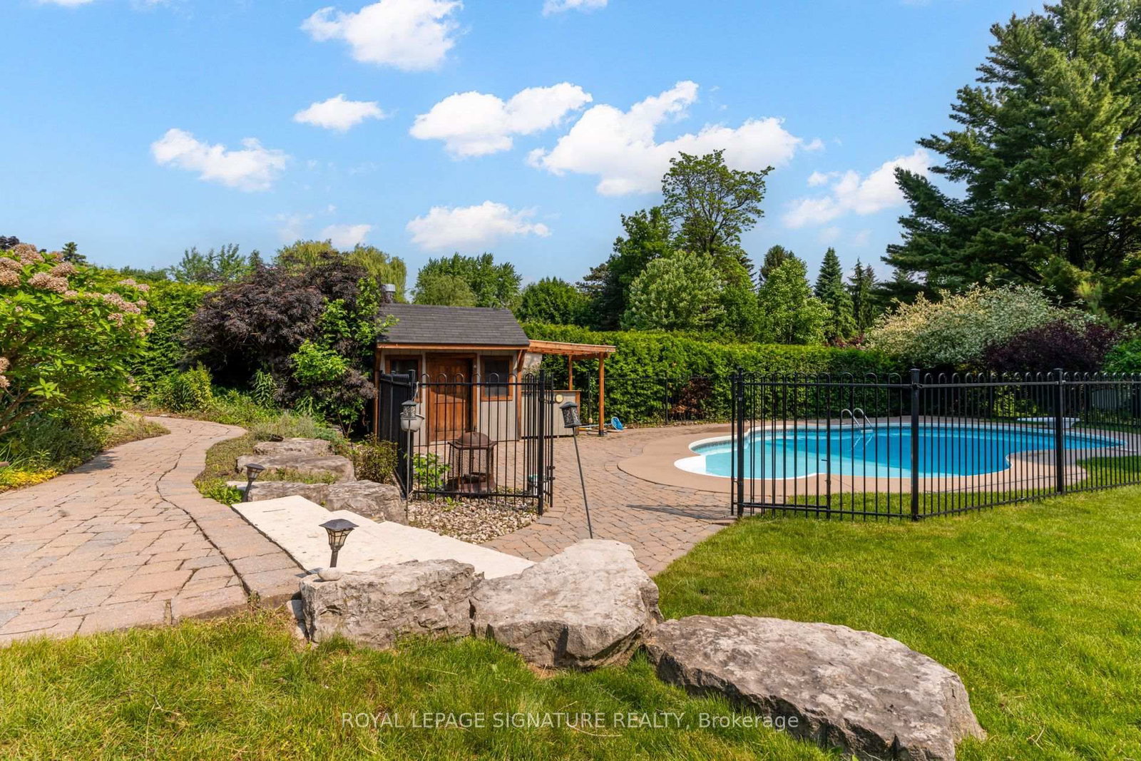 383 Maplehurst Avenue • Oakville, ON photo 32