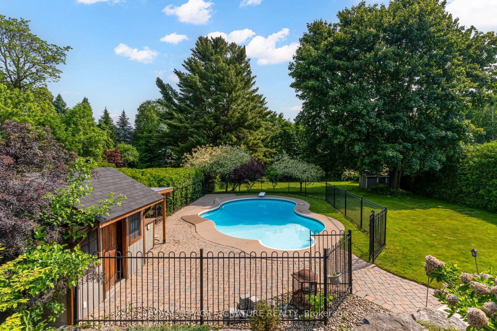 383 Maplehurst Avenue • Oakville, ON photo 34