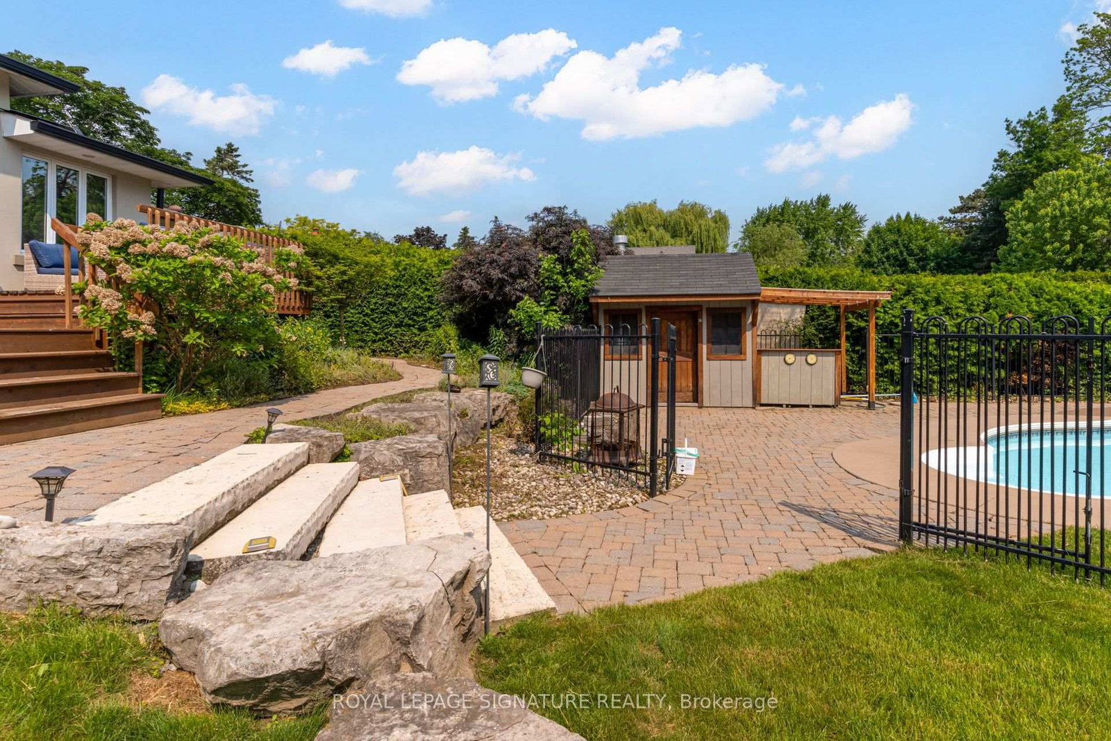 383 Maplehurst Avenue • Oakville, ON photo 35