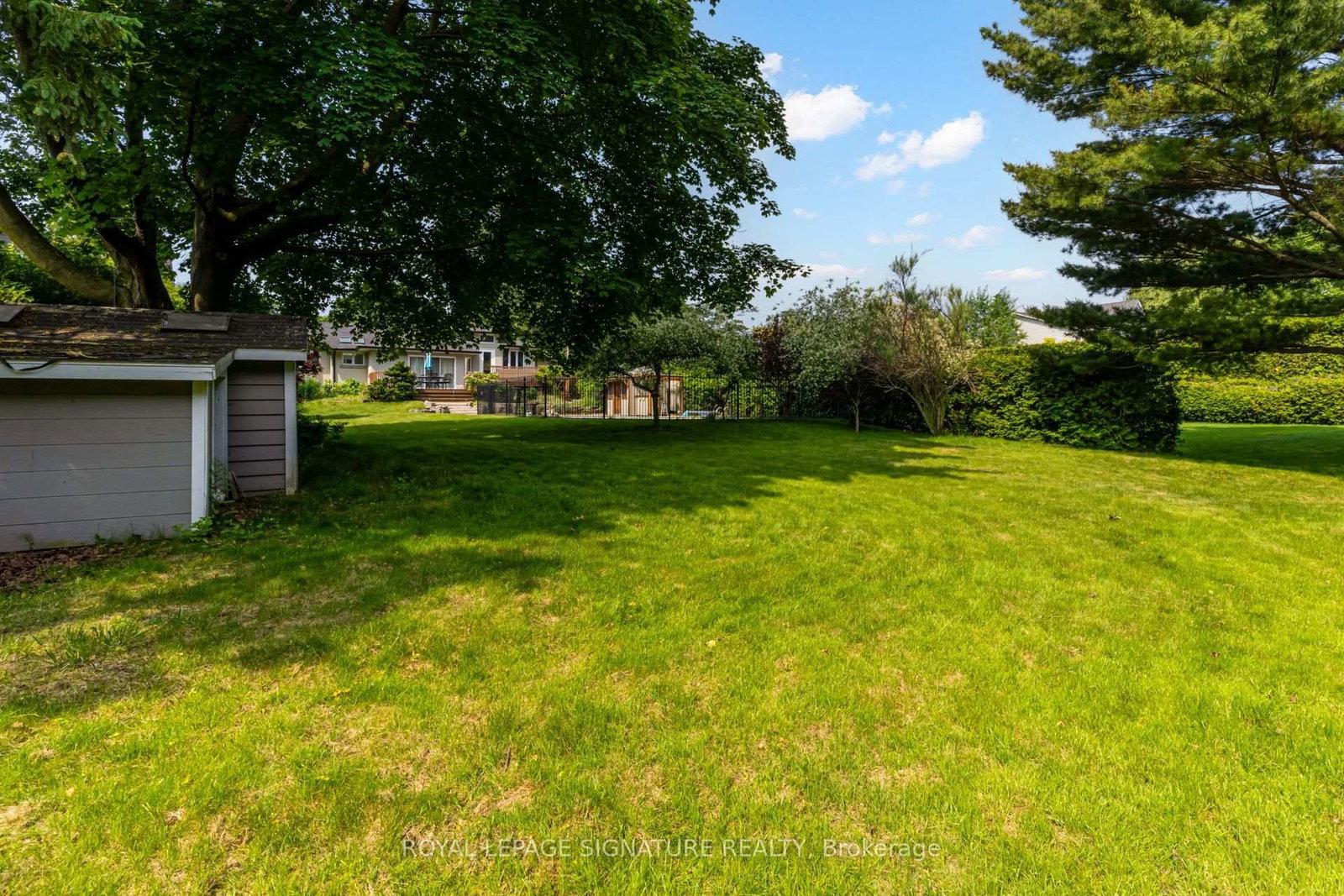 383 Maplehurst Avenue • Oakville, ON photo 37