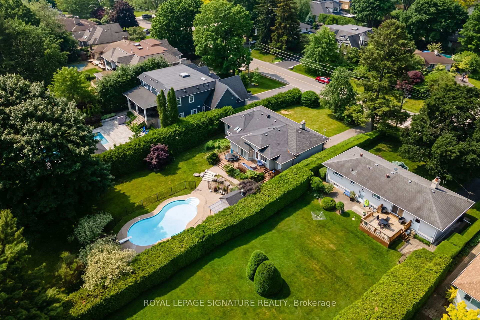 383 Maplehurst Avenue • Oakville, ON photo 39