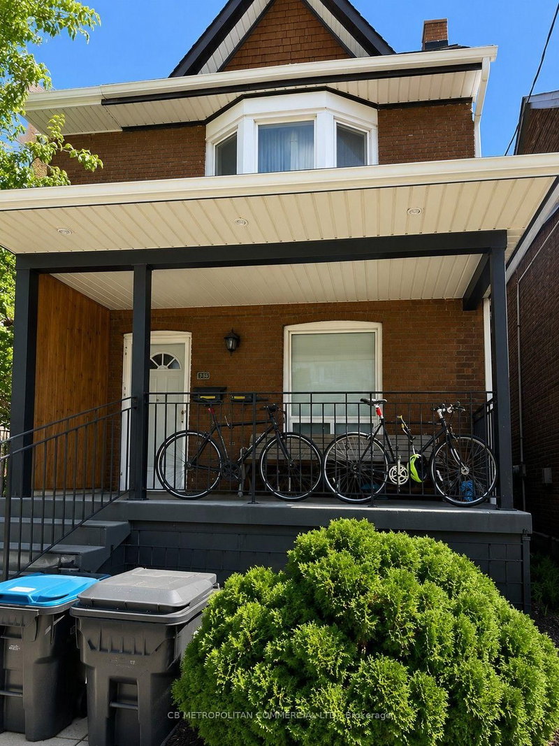 827 DUPONT Street