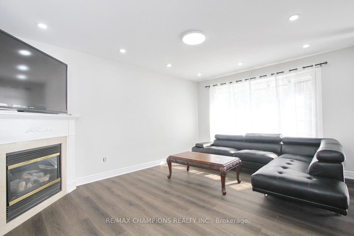 28 Egypt Brampton,ON L6R 2W3 — Photo 13