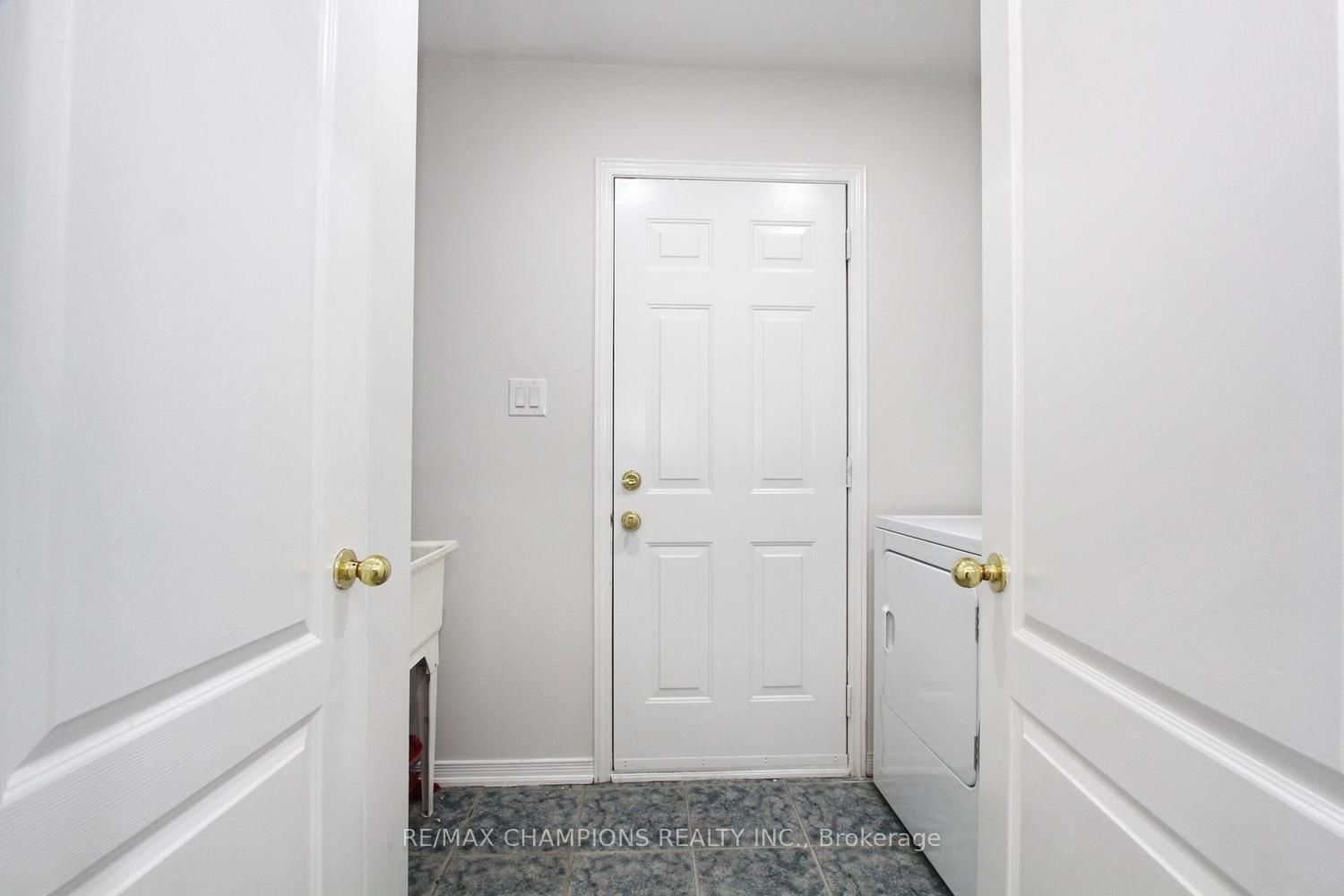 28 Egypt Brampton,ON L6R 2W3 — Photo 16