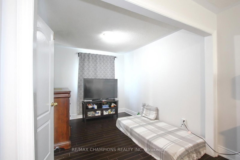28 Egypt Brampton,ON L6R 2W3 — Photo 19