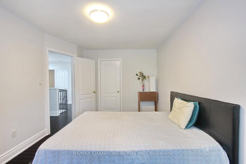 28 Egypt Brampton,ON L6R 2W3 — Photo 32