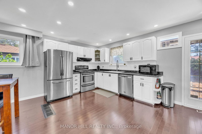 18 Greenbriar Brampton,ON L6S 1V9 — Photo 11