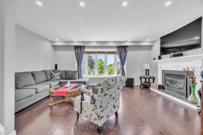 18 Greenbriar Brampton,ON L6S 1V9 — Photo 9