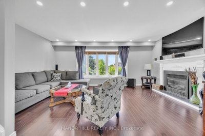 18 Greenbriar Brampton,ON L6S 1V9 — Photo 9