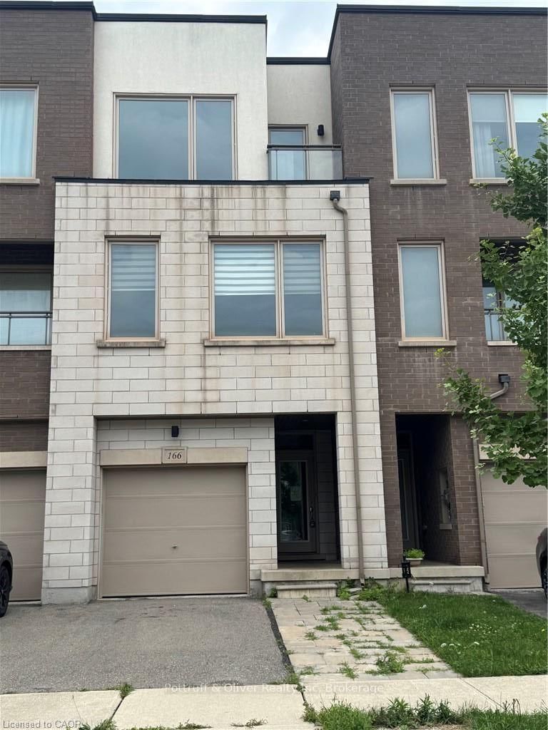 166 Squire Oakville,ON L6H 0L7