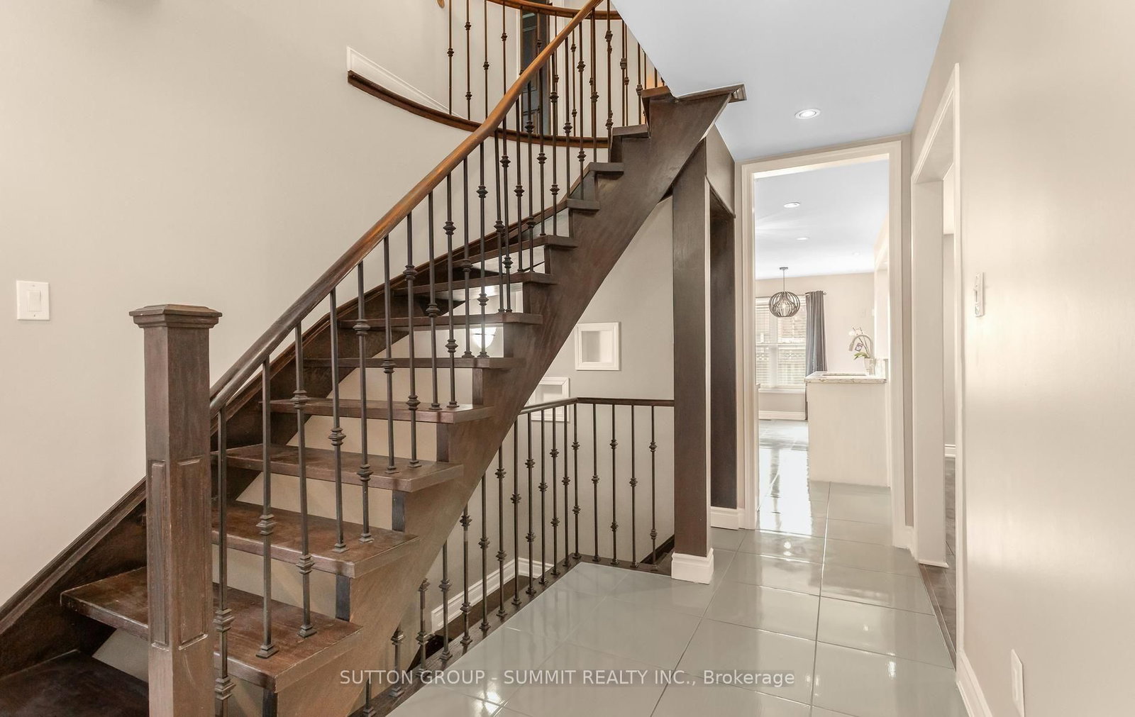 7136 Baywood Court, Mississauga 5
