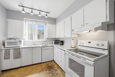 1290 Strathy Mississauga,ON L5E 2K8 — Photo 14