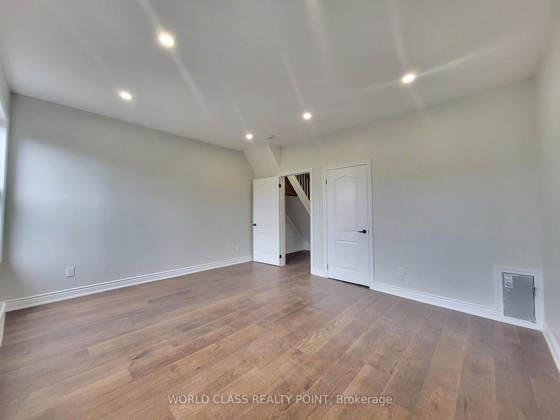 2 - 49 Vine Avenue