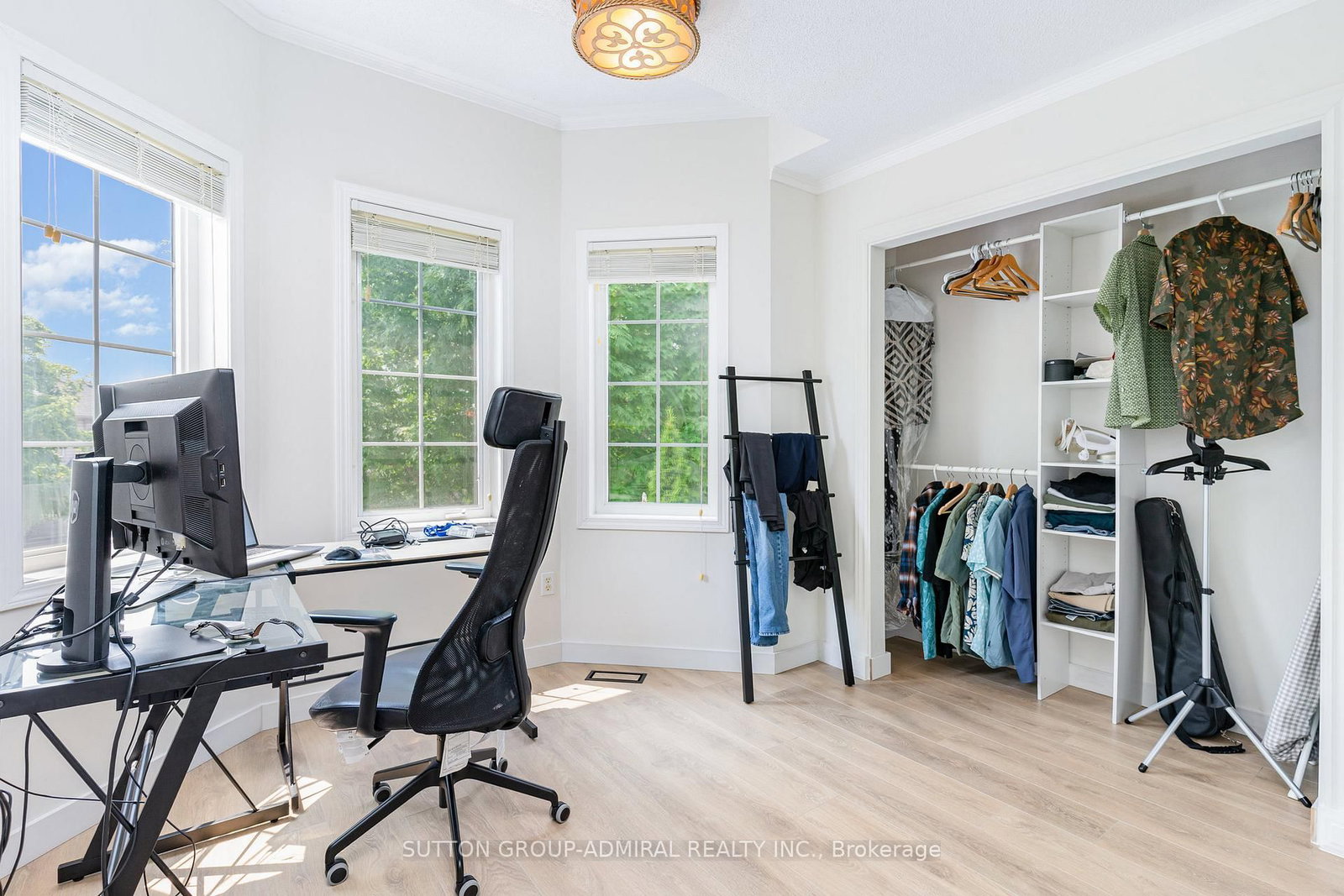 2225 Amberglen Court • Oakville, ON photo 20