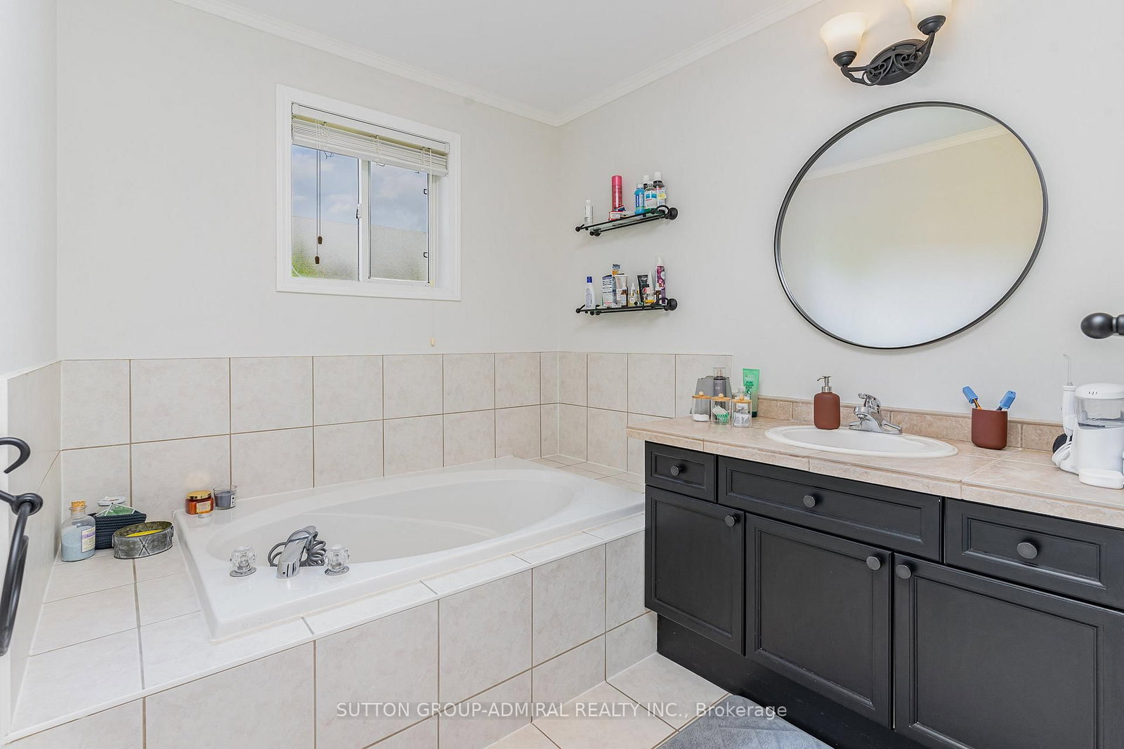 2225 Amberglen Court • Oakville, ON photo 26