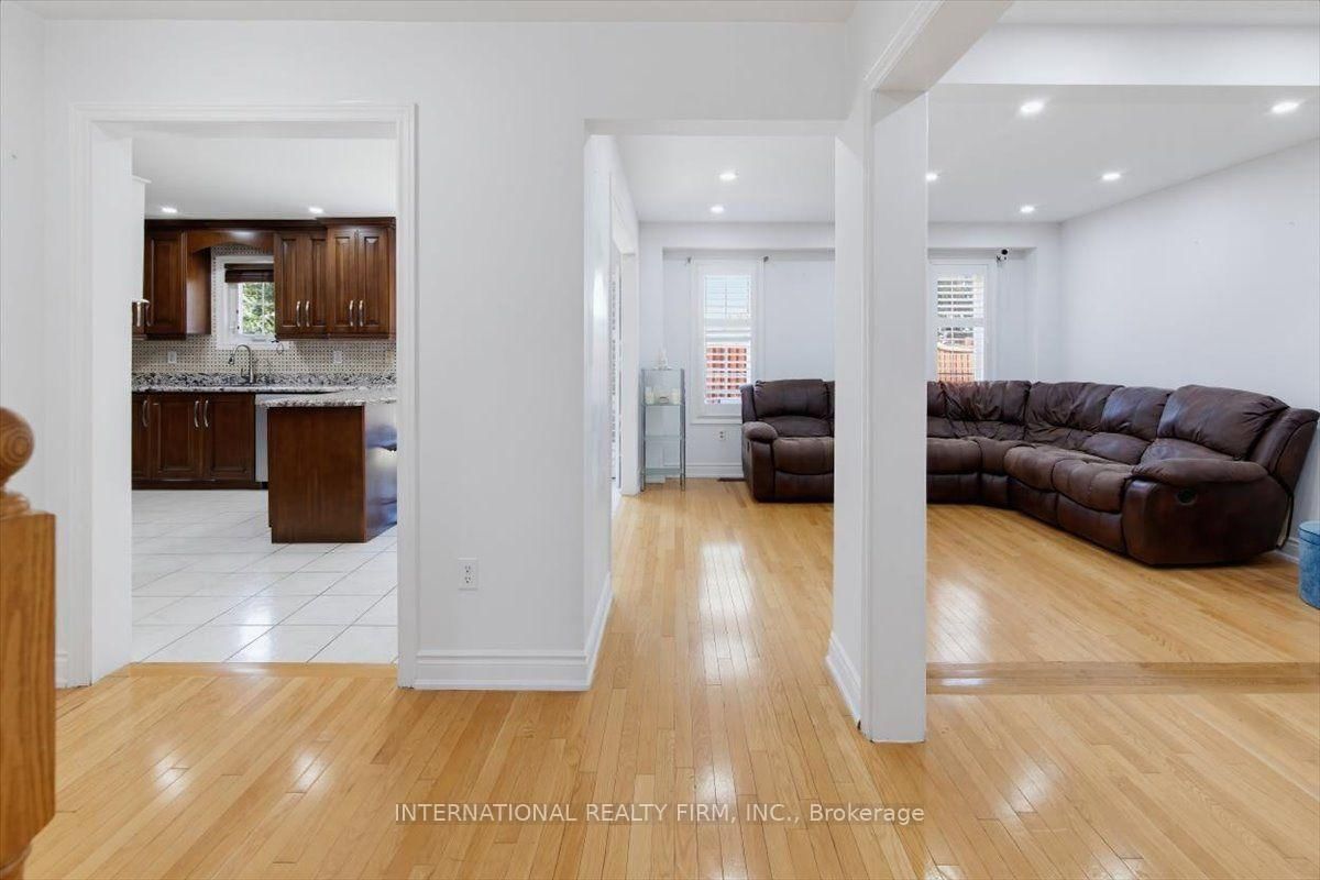 26 Mauve Drive • Brampton, ON photo 11