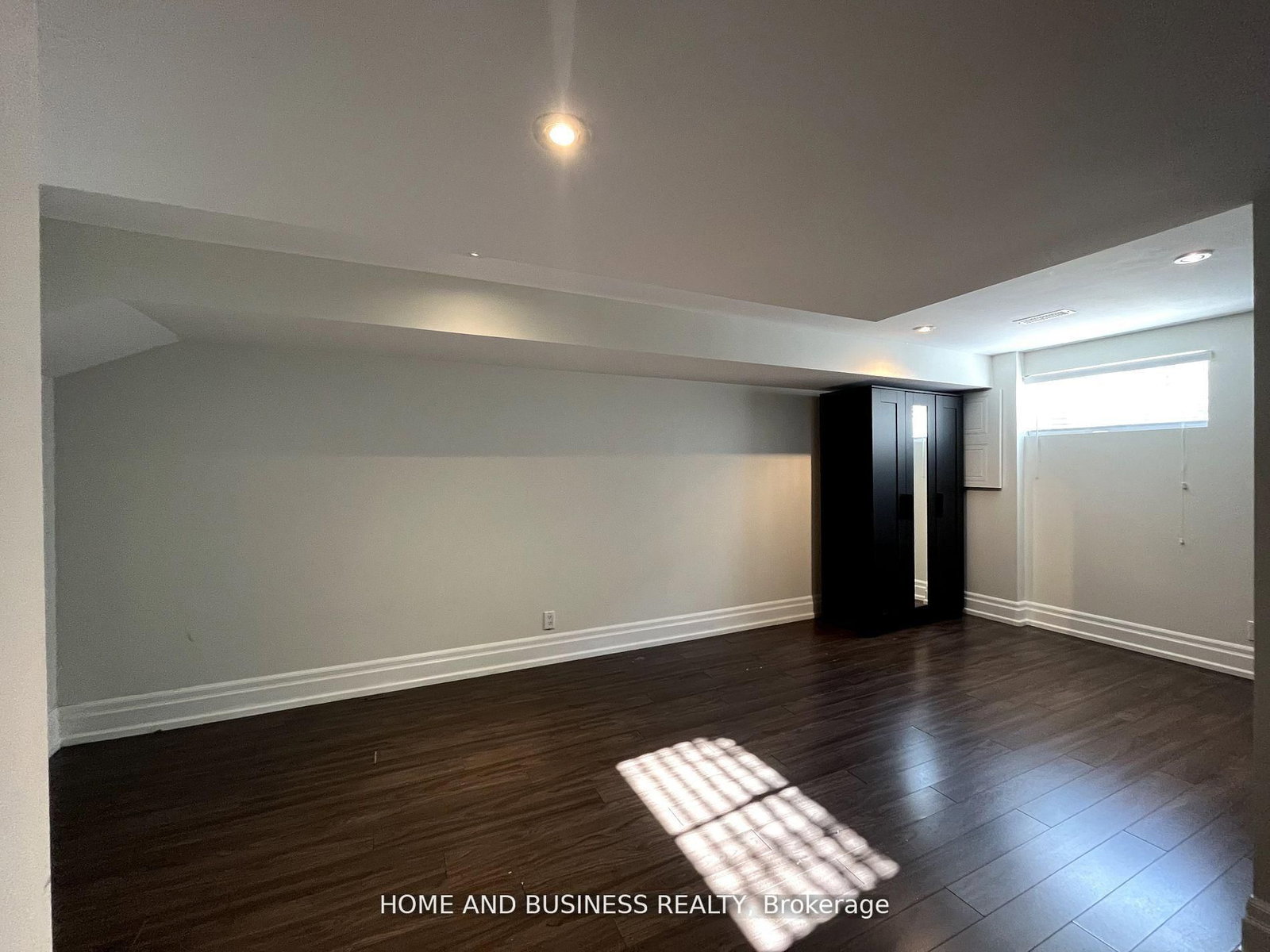 376 Ashbury Road • Oakville, ON photo 13