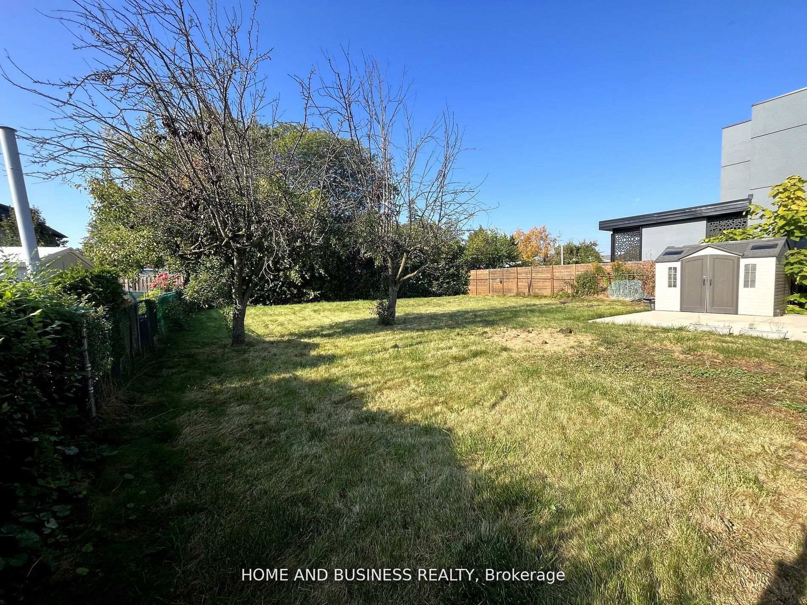 376 Ashbury Road • Oakville, ON photo 17
