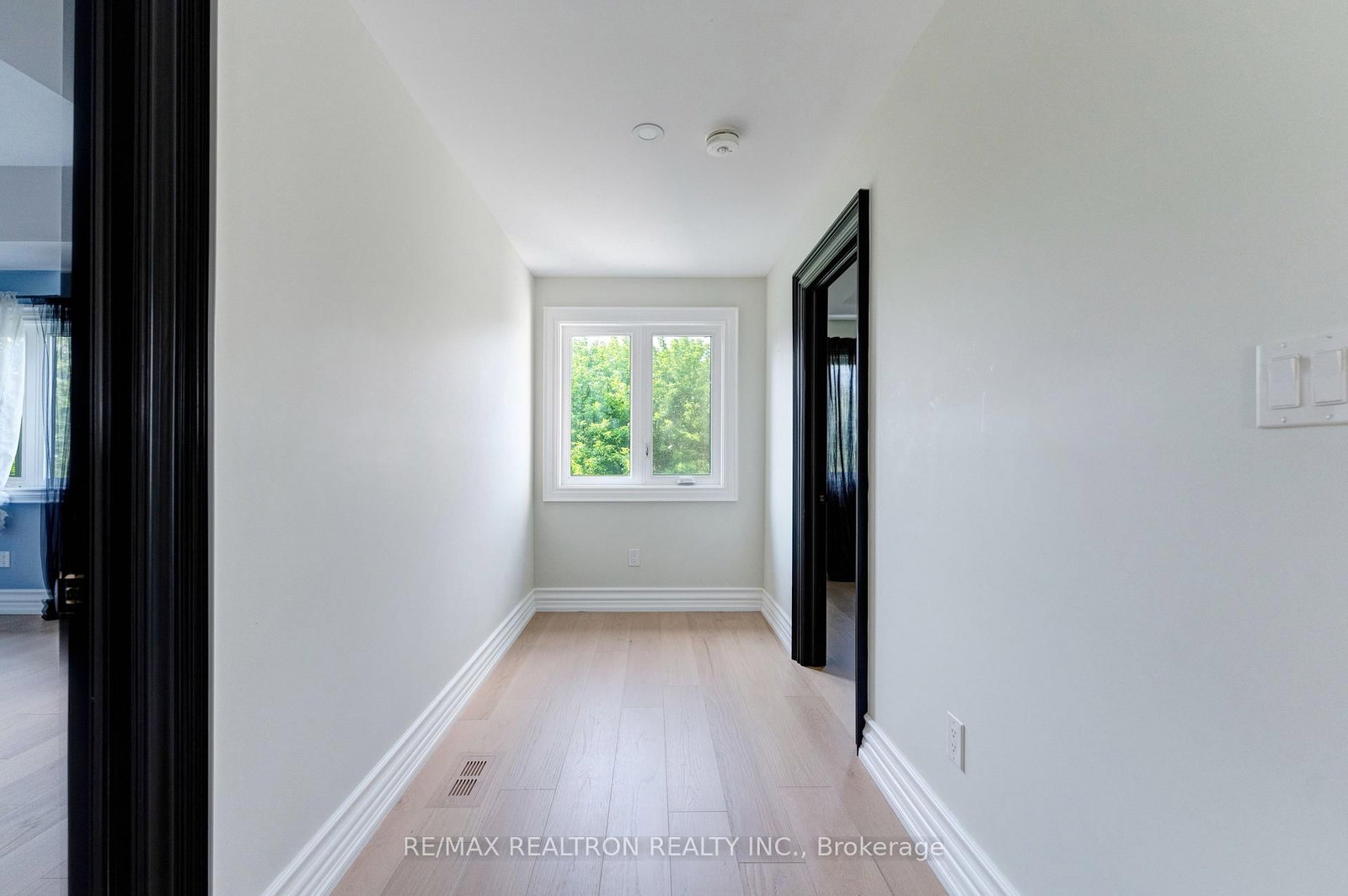 32 Bradfield Avenue W • Toronto, ON photo 22
