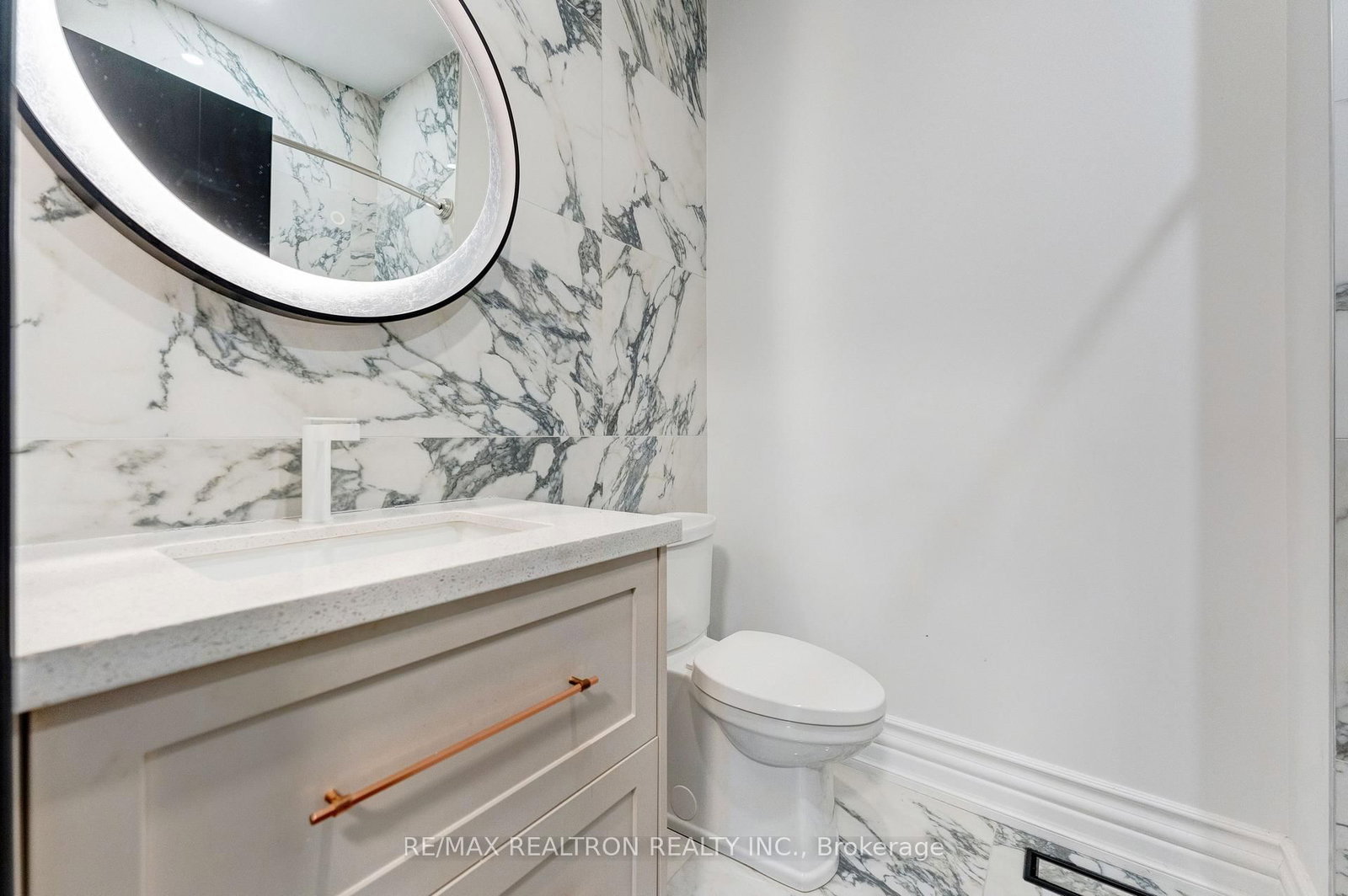 32 Bradfield Avenue W • Toronto, ON photo 29