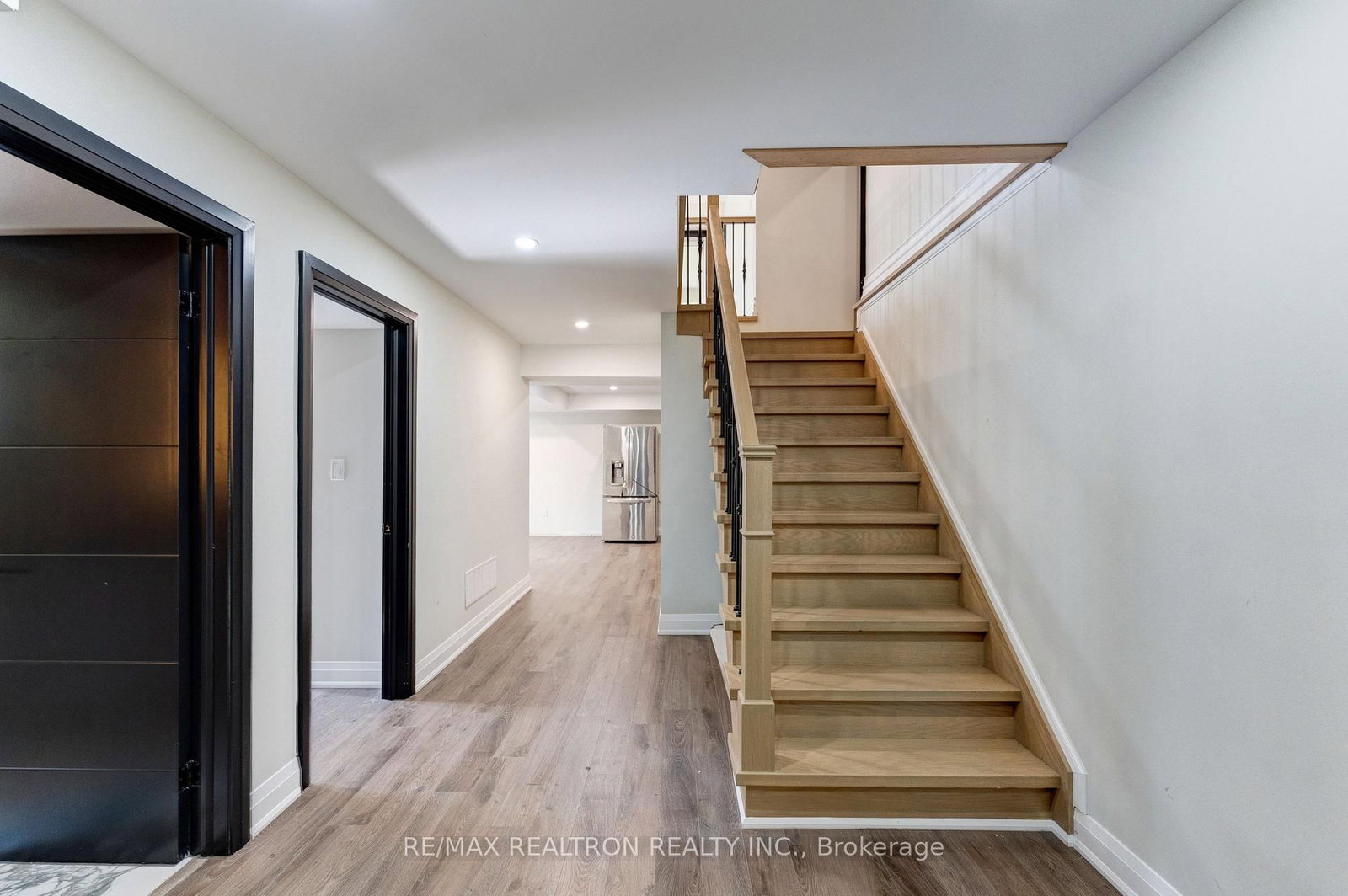 32 Bradfield Avenue W • Toronto, ON photo 34