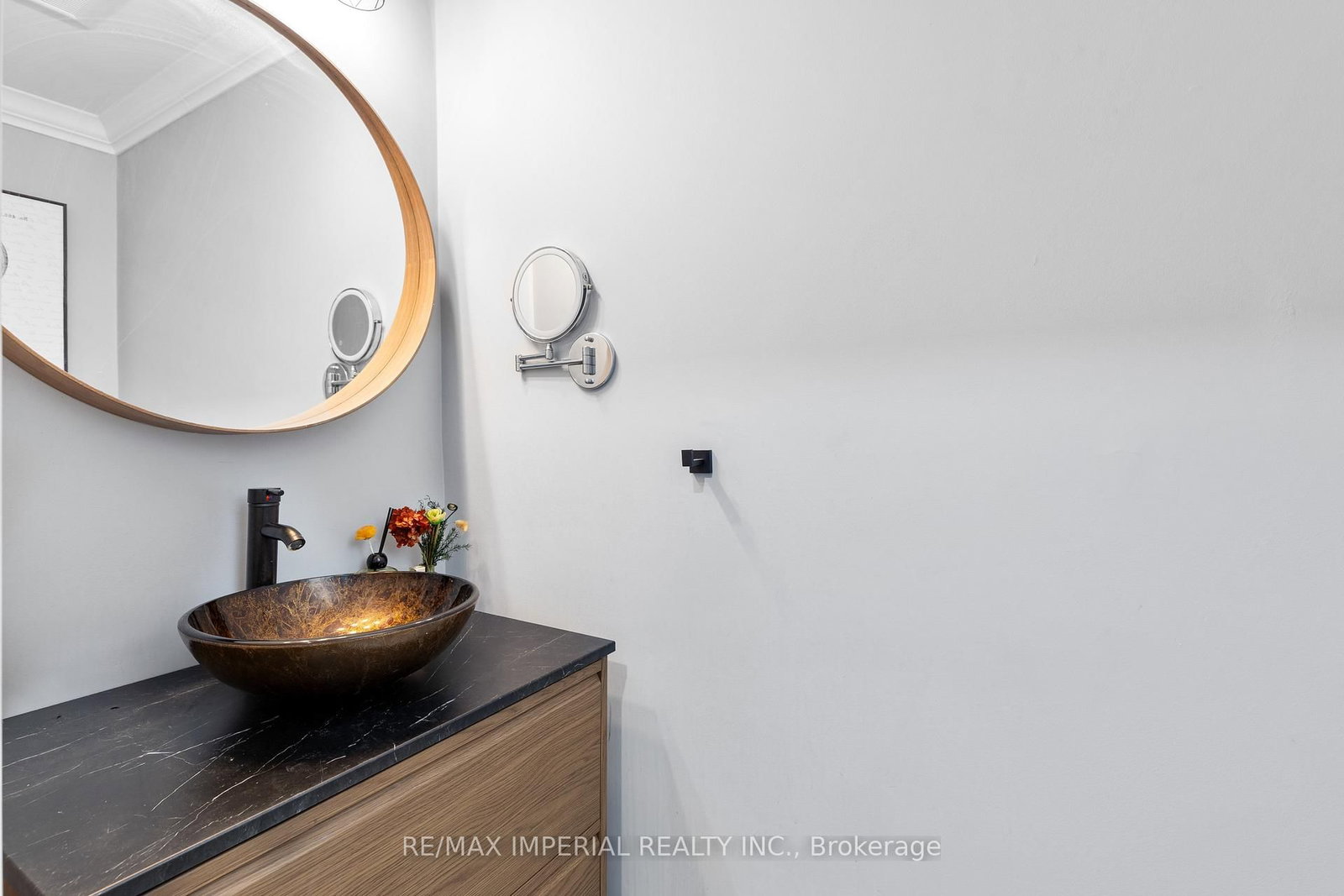 311 Youngstown Avenue • Mississauga, ON photo 17