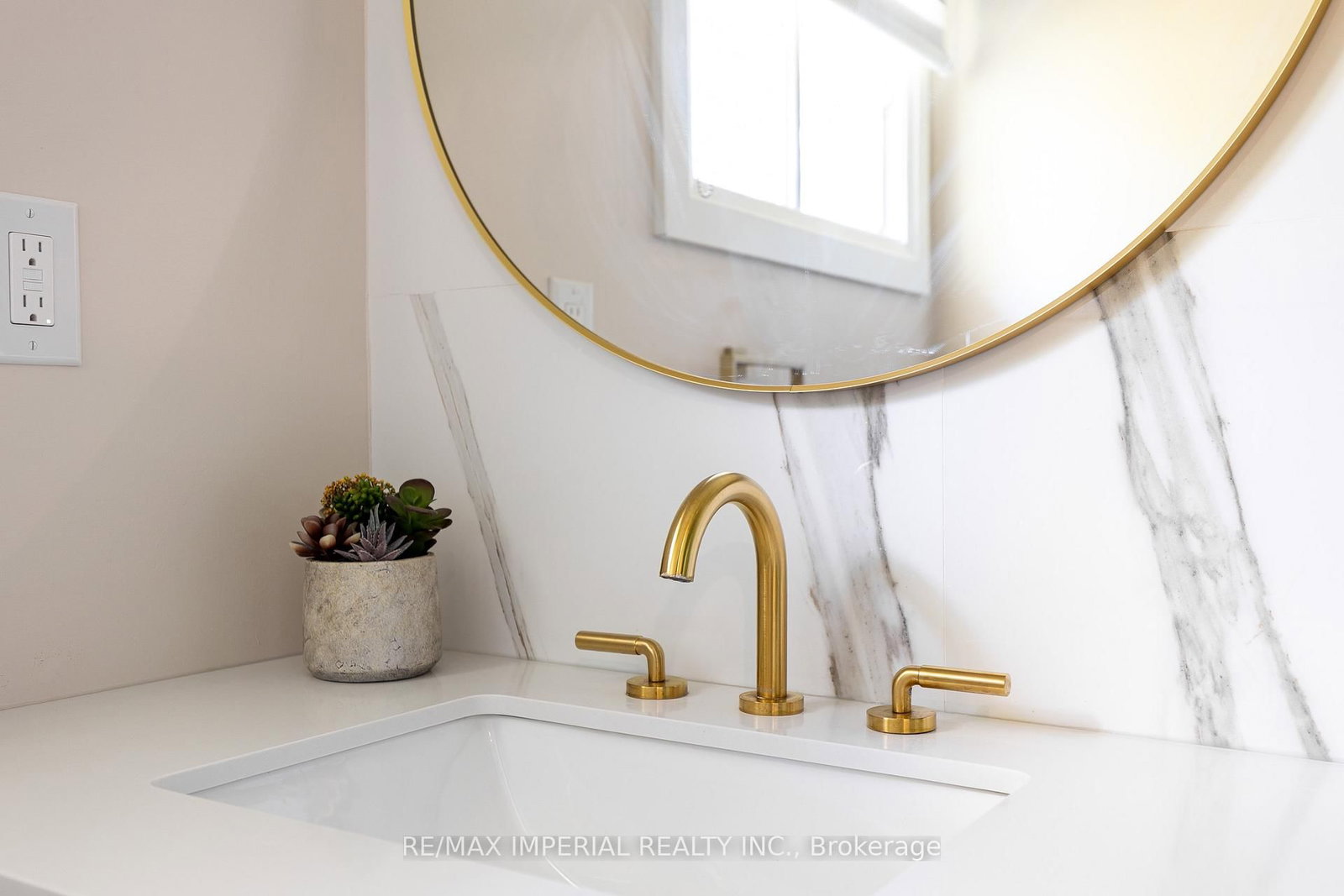 311 Youngstown Avenue • Mississauga, ON photo 32