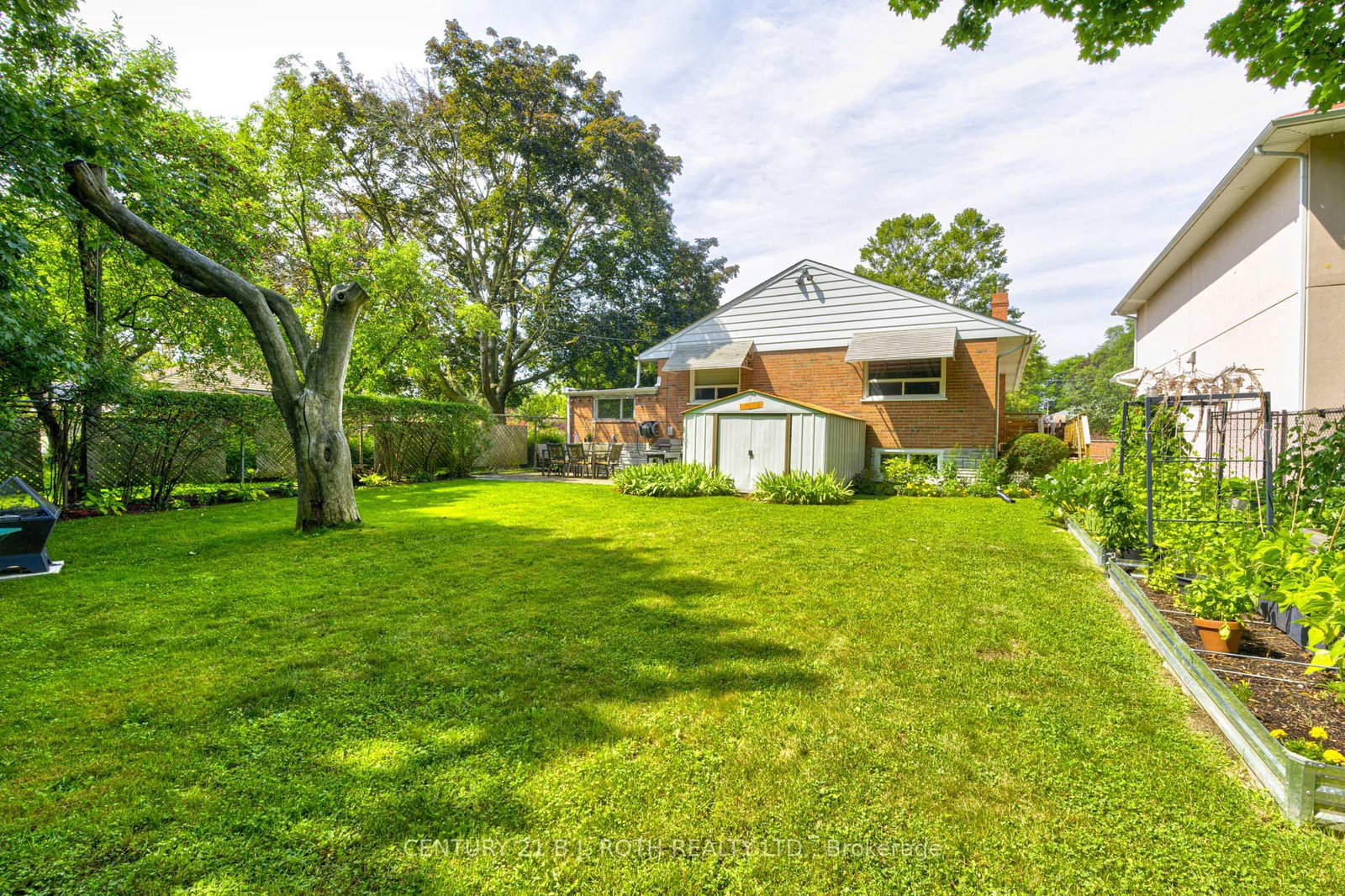 109 Wincott Drive • Toronto, ON photo 39