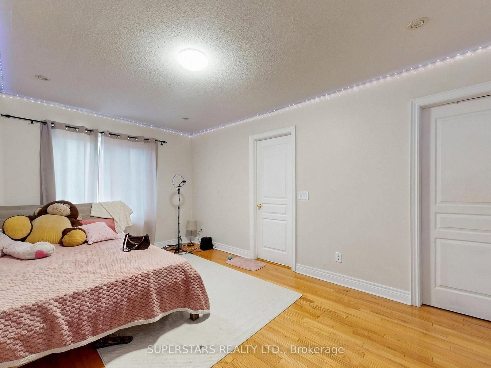14 Bowsfield Road N • Toronto, ON photo 21
