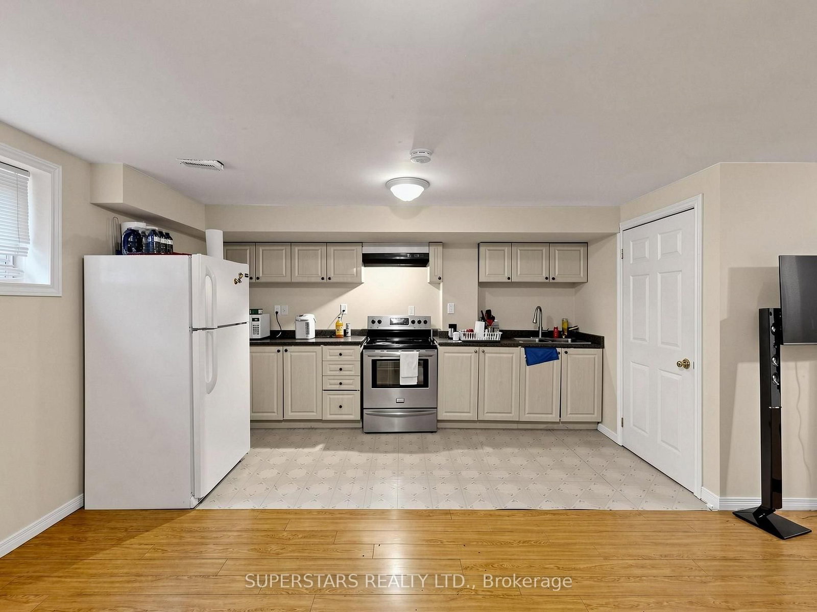 14 Bowsfield Road N • Toronto, ON photo 37