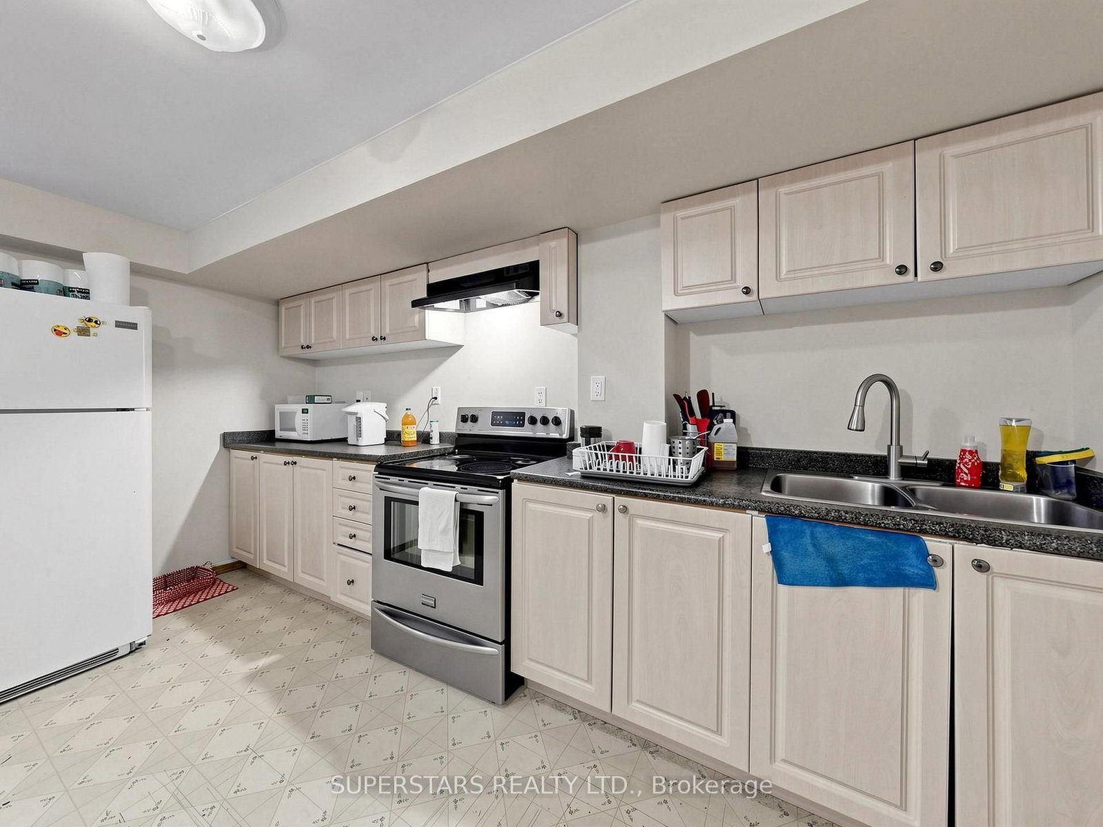 14 Bowsfield Road N • Toronto, ON photo 38