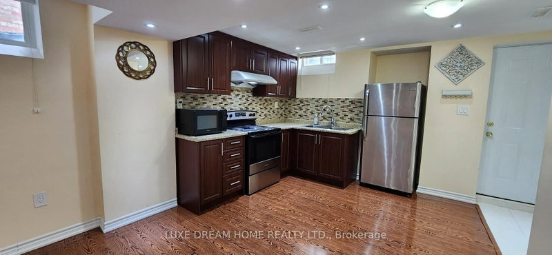 423 Huntington Ridge (Lower) Drive