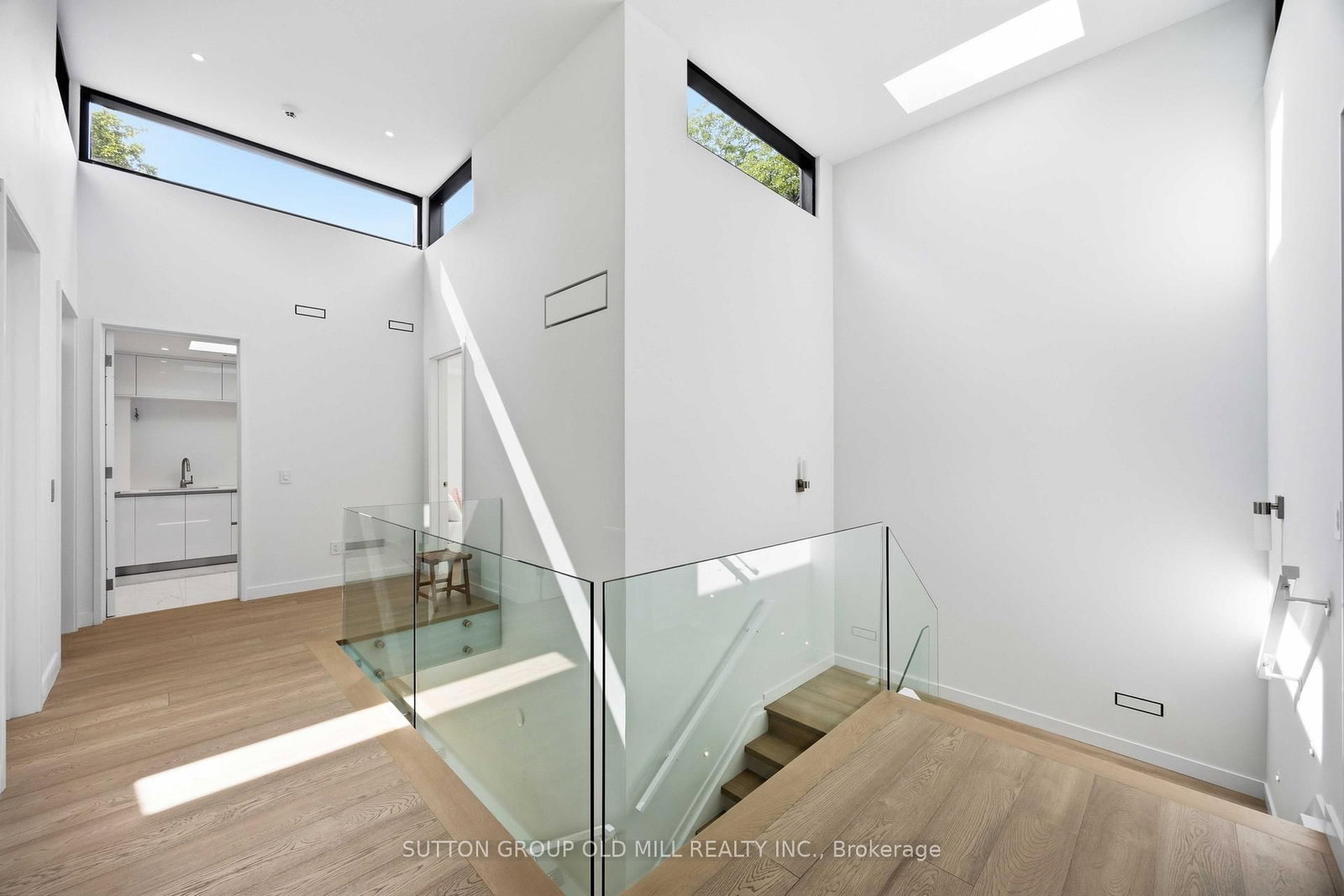 18 Herne Hill • Toronto, ON photo 20
