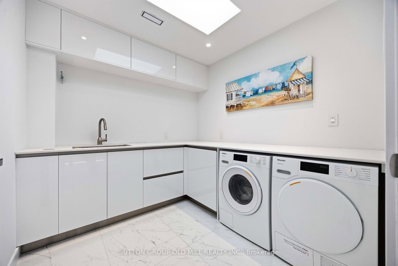 18 Herne Hill • Toronto, ON photo 34