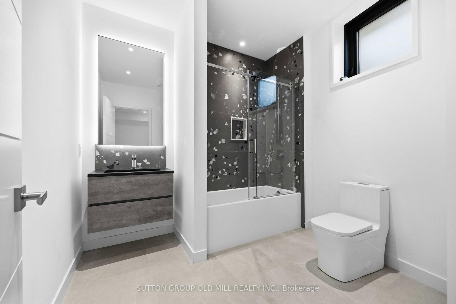18 Herne Hill • Toronto, ON photo 35