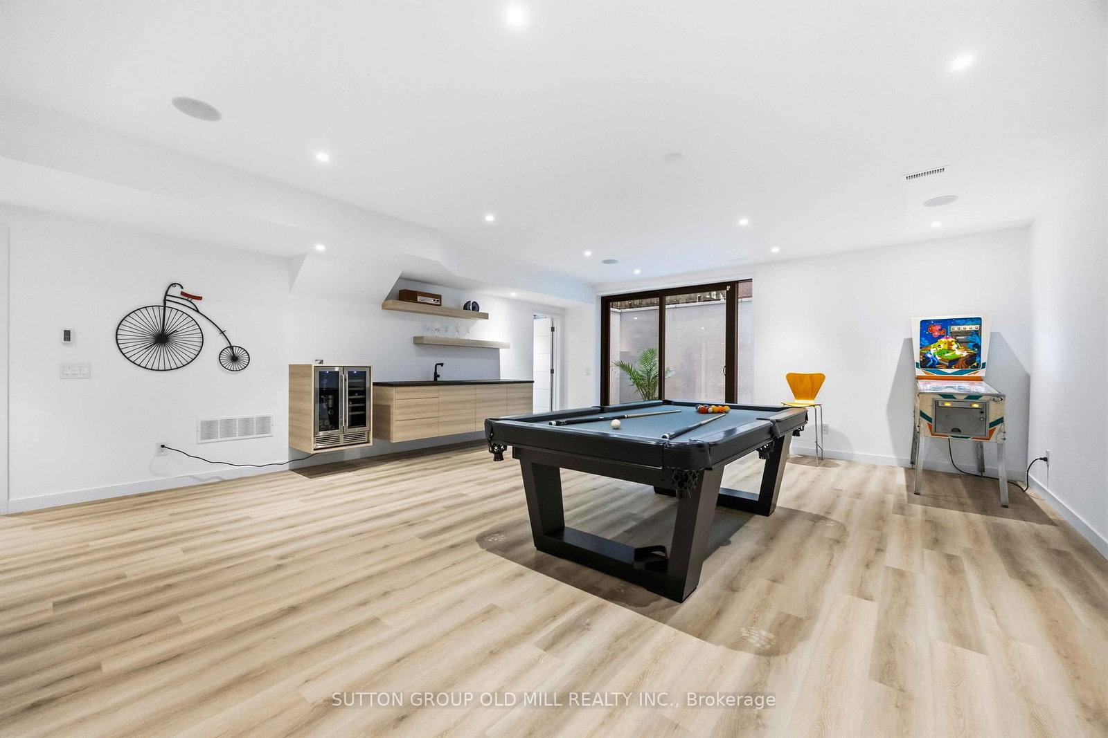 18 Herne Hill • Toronto, ON photo 39