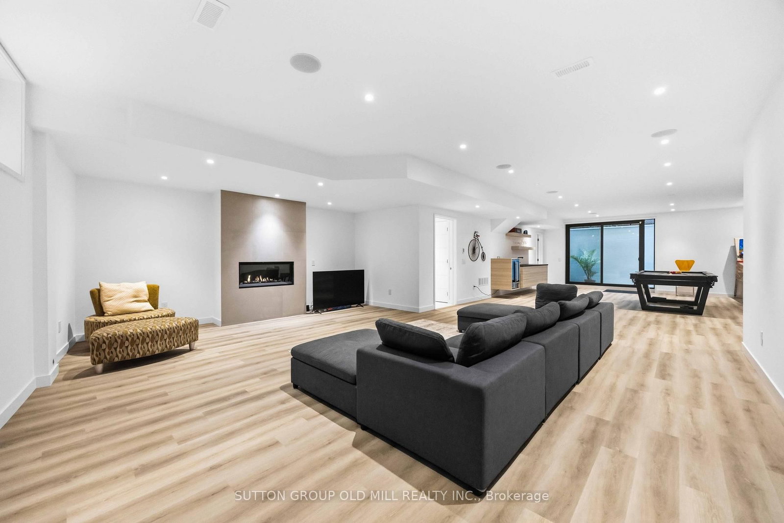 18 Herne Hill • Toronto, ON photo 43