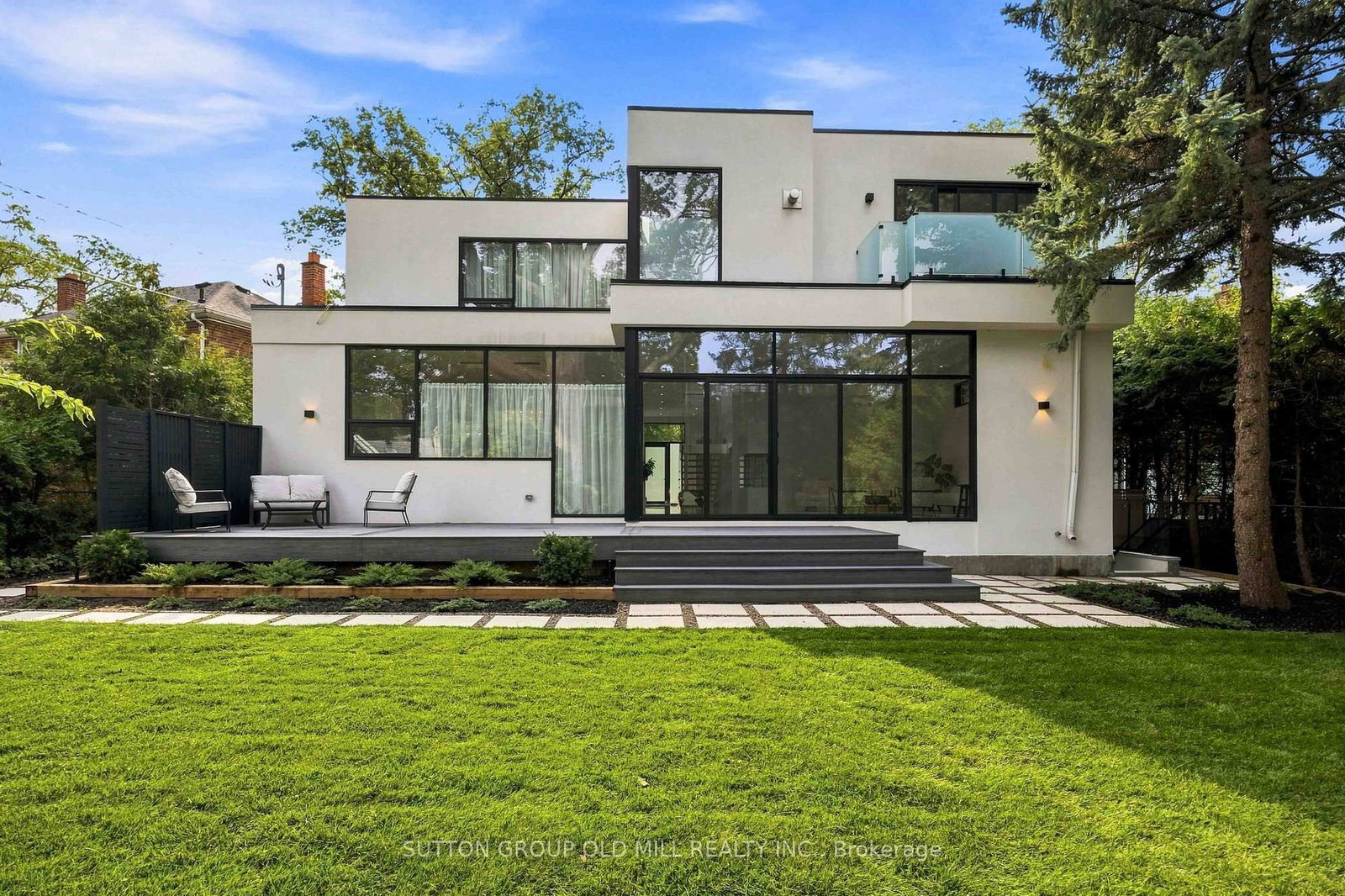 18 Herne Hill • Toronto, ON photo 44