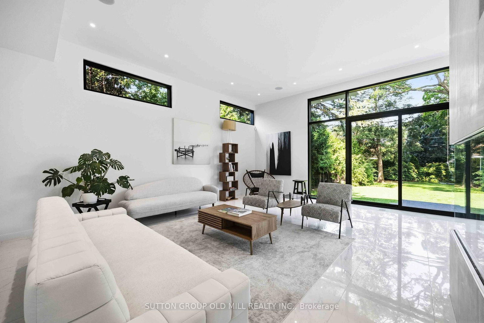 18 Herne Hill • Toronto, ON photo 9