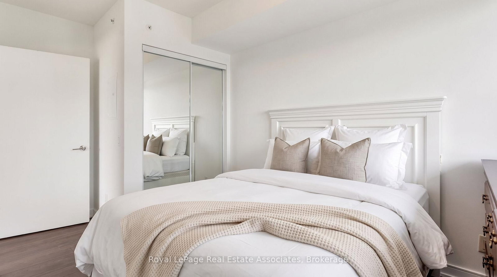 30 Samuel Wood Way • #602 • Toronto, ON photo 19