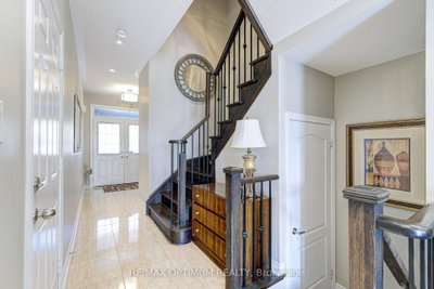 162 Sky Harbour Drive • Brampton, ON photo 4