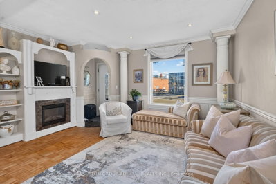 320 Weston Road • Toronto, ON photo 4