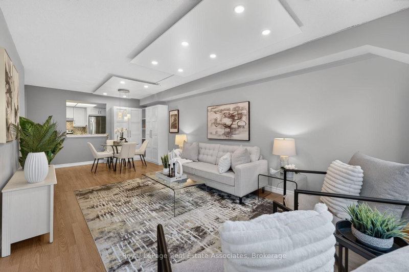 221 - 1001 Cedarglen Gate