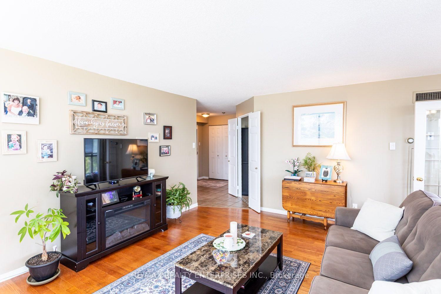 1111 Bough Beeches Boulevard • #501 • Mississauga, ON photo 18