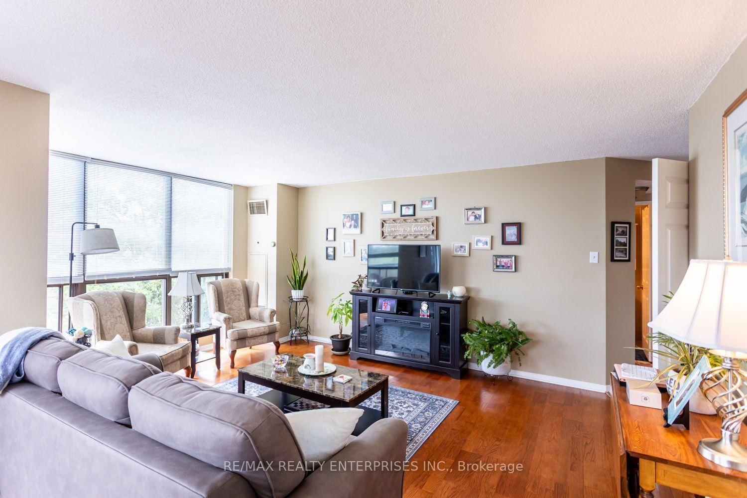 1111 Bough Beeches Boulevard • #501 • Mississauga, ON photo 20